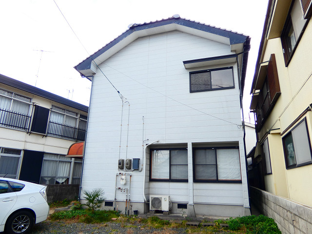 東本町2丁目貸家の外観