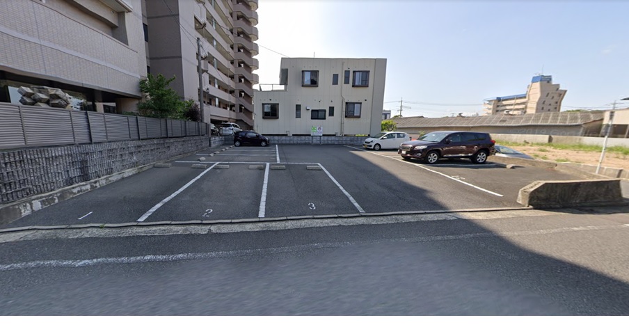 朝日町リバーサイドパーキングの外観