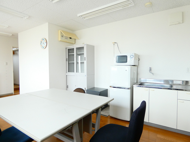 恩田町2丁目O貸店舗の外観