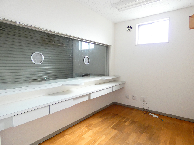 恩田町2丁目O貸店舗の外観