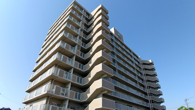 サーパス宇部芝中1の外観