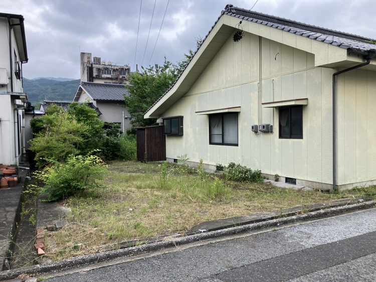大嶺町東分　売地　古家付現況渡しの外観