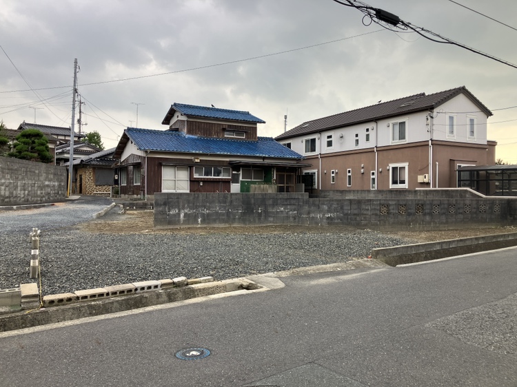 上条四丁目 売地 古家付現況渡しの外観