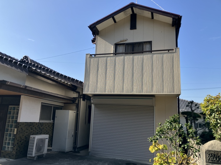 郡 売家の外観