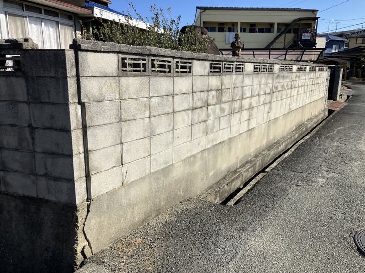 則貞一丁目① 売地 古家付現況渡しの外観