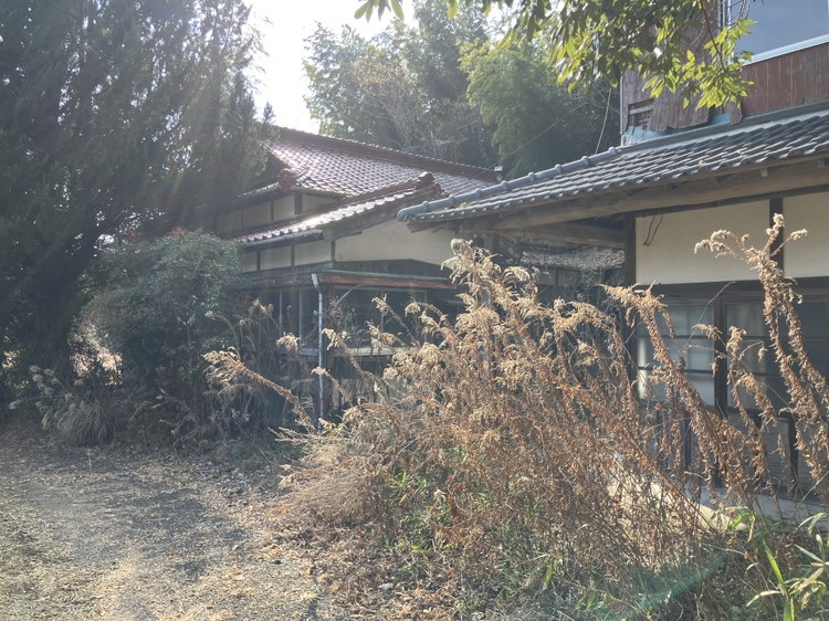 車地 売地 古家付現況渡しの外観